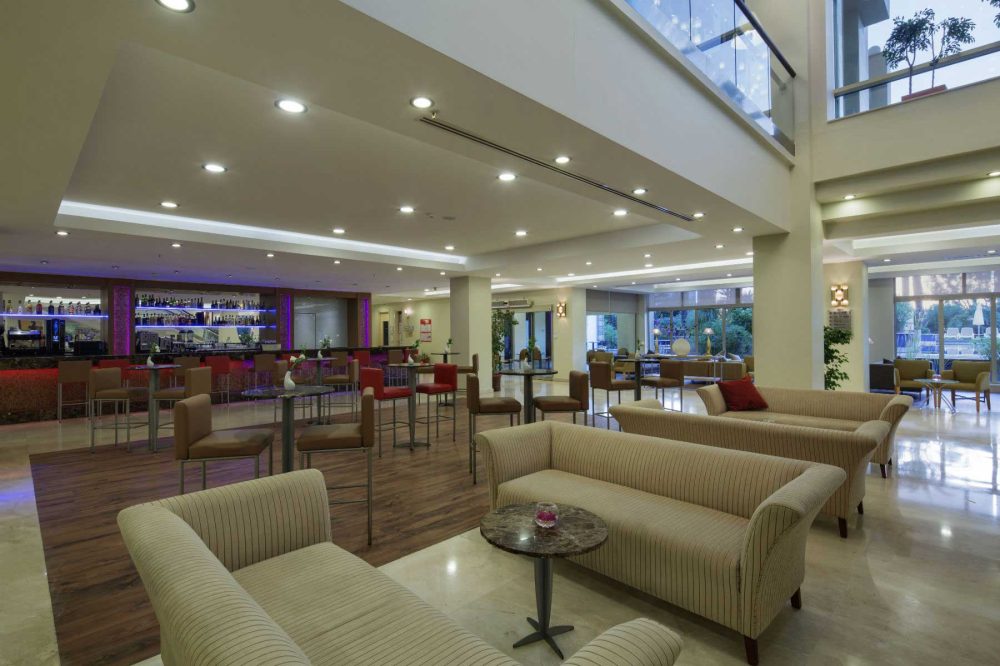 Lobby Bar