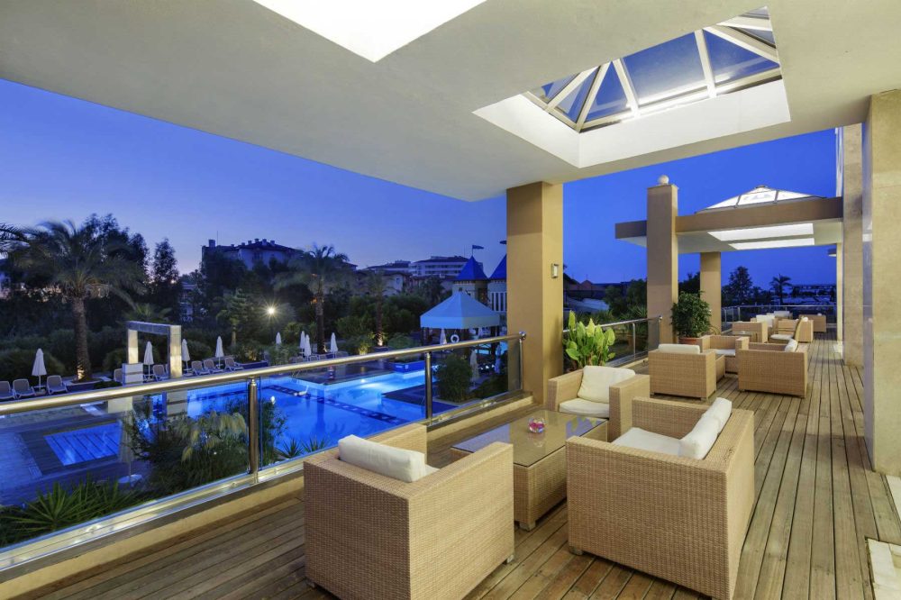 Roof Bar